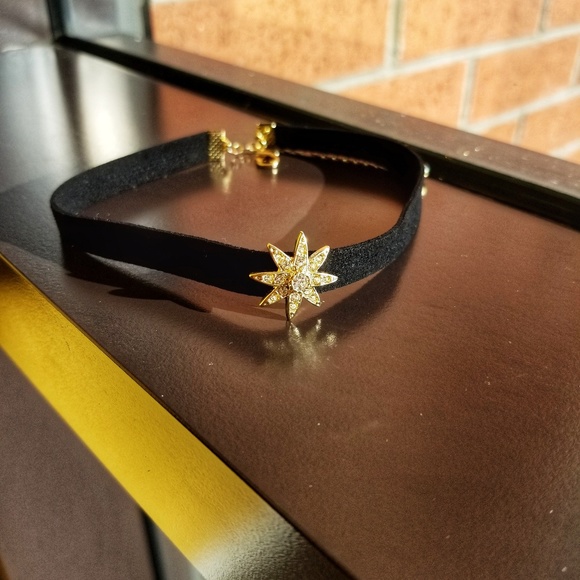 Modcloth Jewelry - Starburst Choker